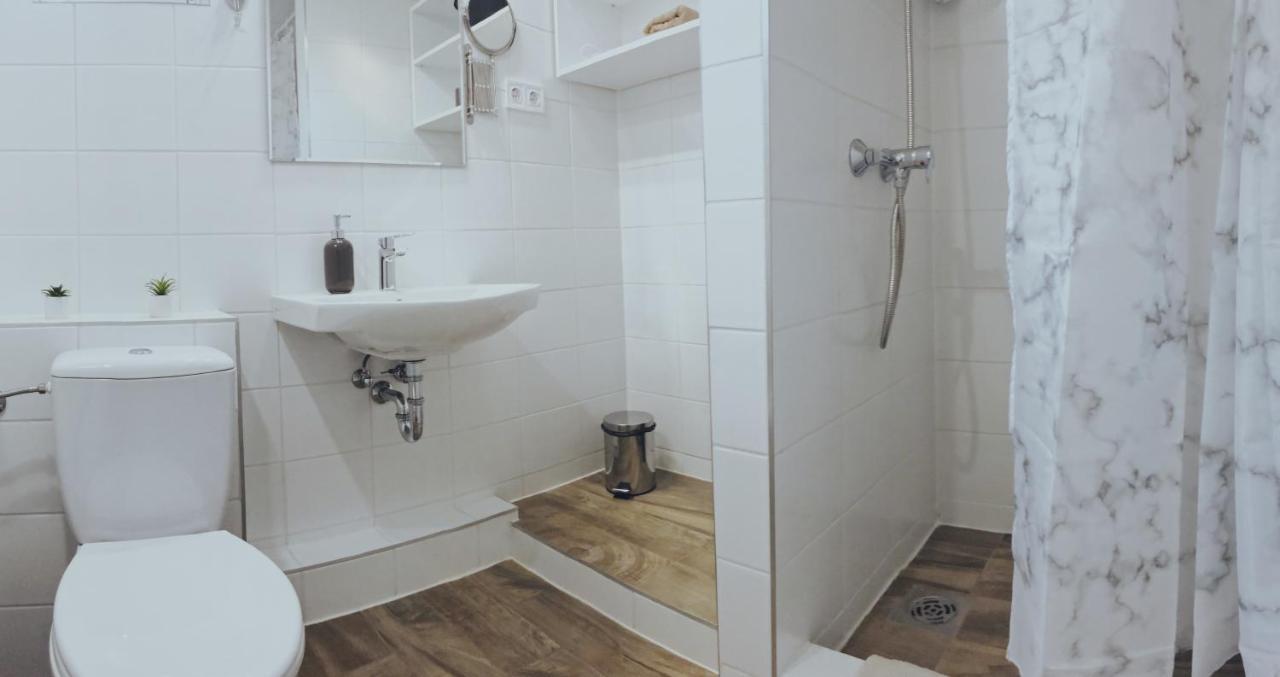 Tramini Apartmanok Eger Exterior foto